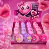 Corazón rosa dibujos animados embalaje brillo brillo labial serie 16 piezas con flores de peluche colgante brillo labial tubo corazón de chica maquillaje caja de regalo Specification image
